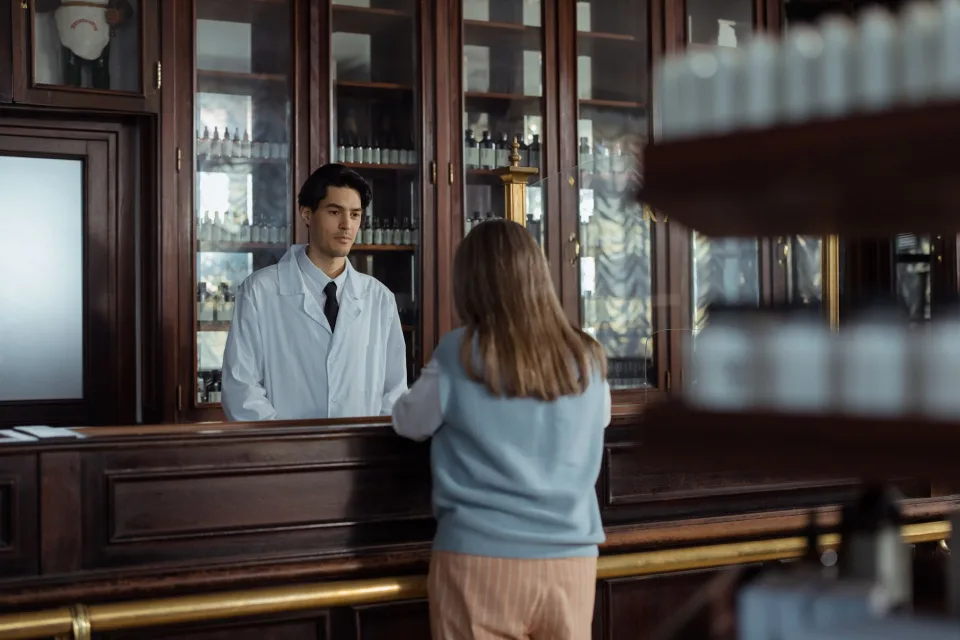 Hàng thiết yếu cho tủ thuốc gia đình